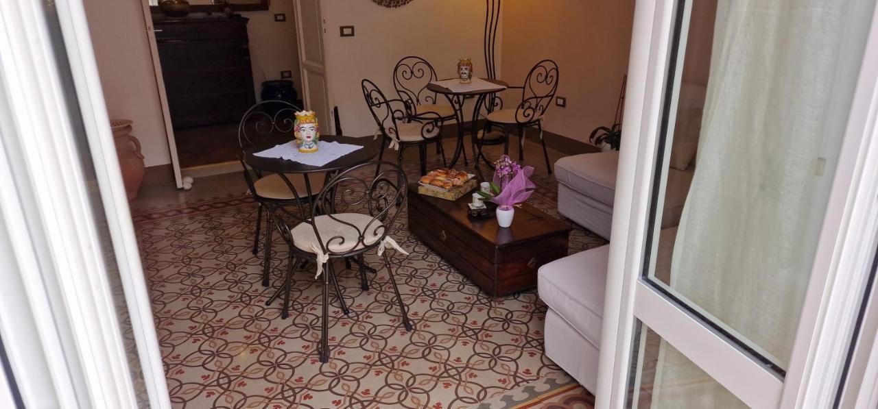 Eureka Hotel Палермо Екстериор снимка