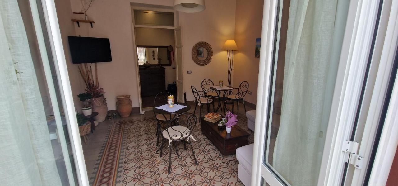 Eureka Hotel Палермо Екстериор снимка
